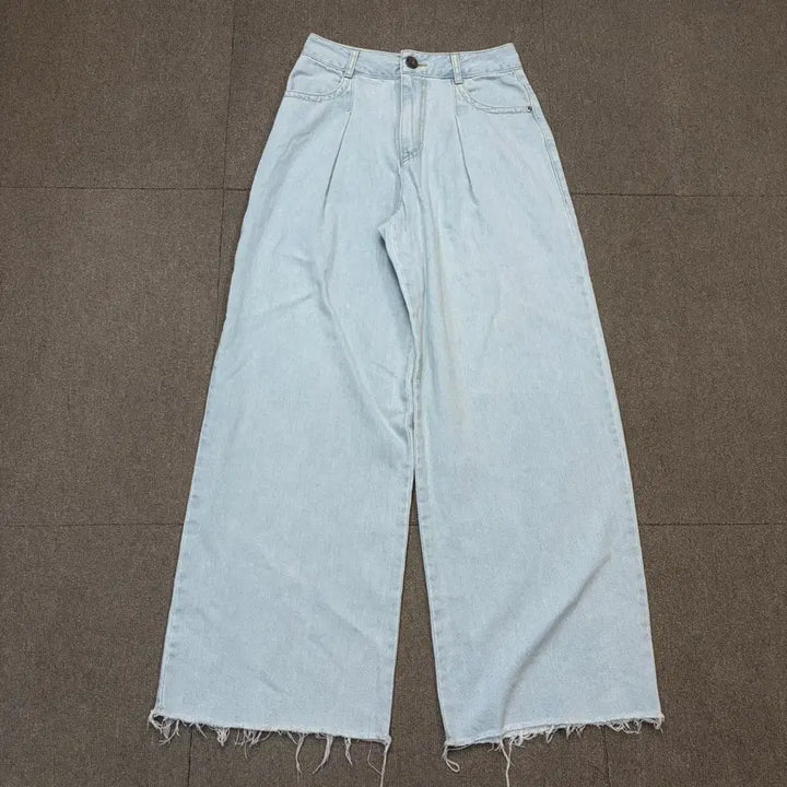 [SOLD OUT] Vivienne Westwood 비비안 웨스트우드 우먼스 와이드 데님