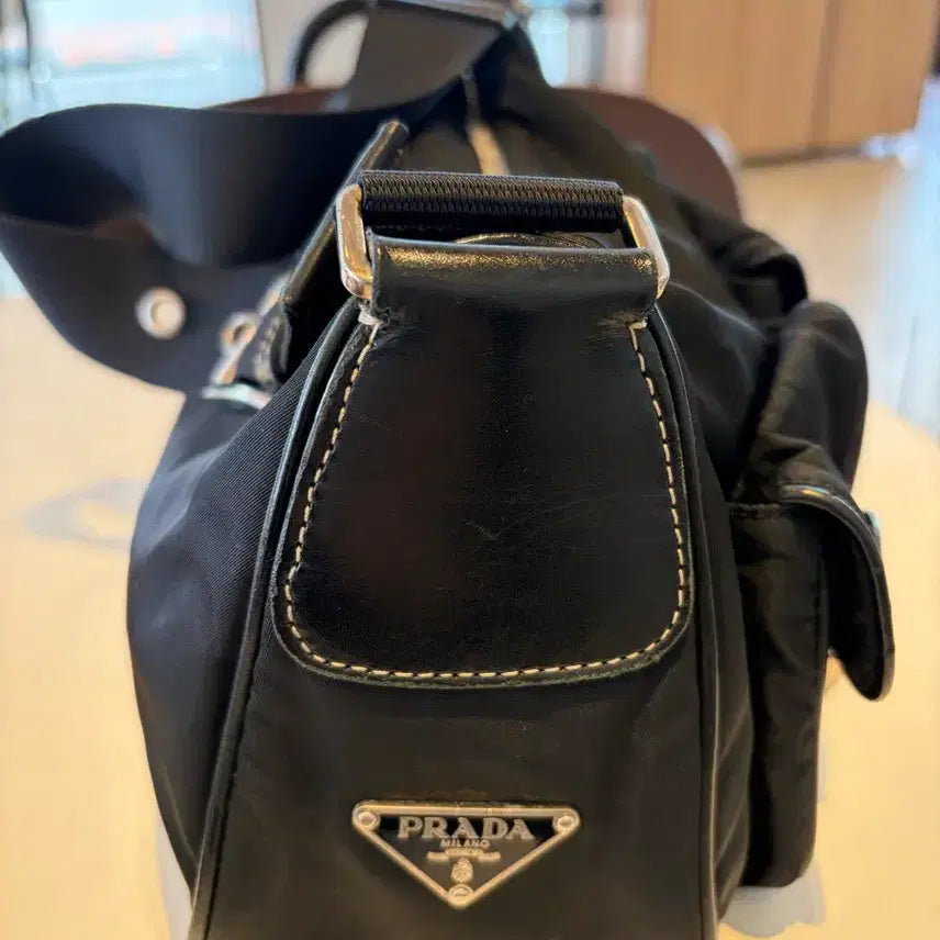 [SOLD OUT] 정품 프라다 블랙 포켓 숄더백 Y2k