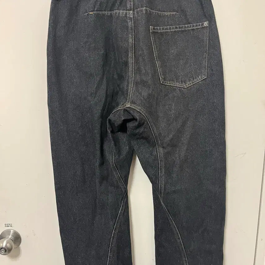 [SOLD OUT] 퍼블릭 피겨 앤지니어드 흑청 와이드 데님