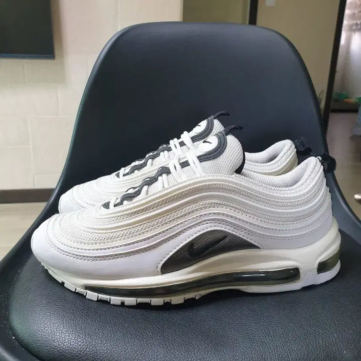 [SOLD OUT] 나이키 에어맥스97 화이트 운동화 235