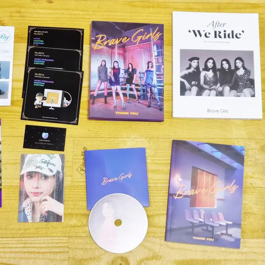 [BUNJANG] Brave Girls Album Photobook Bromide Set / 브레이브걸스 앨범 포토북 브로마이드 화보등