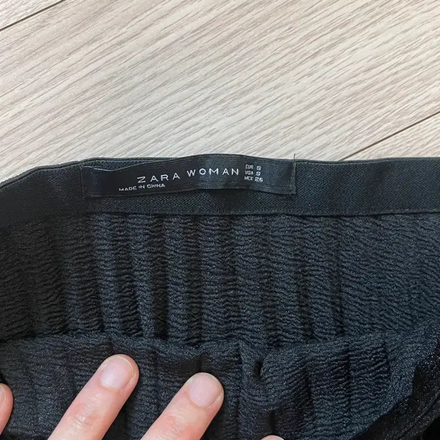 [BUNJANG] ZARA WOMAN 블랙 플리츠 스커트 S / ZARA WOMAN 블랙 플리츠 스커트 S