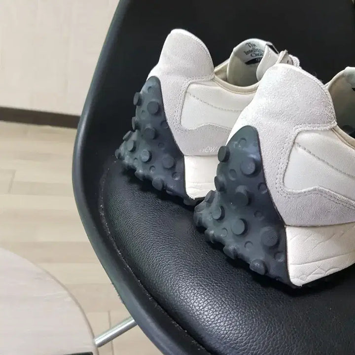 [SOLD OUT] 뉴발란스 327 아이보리 네이비 운동화(270)