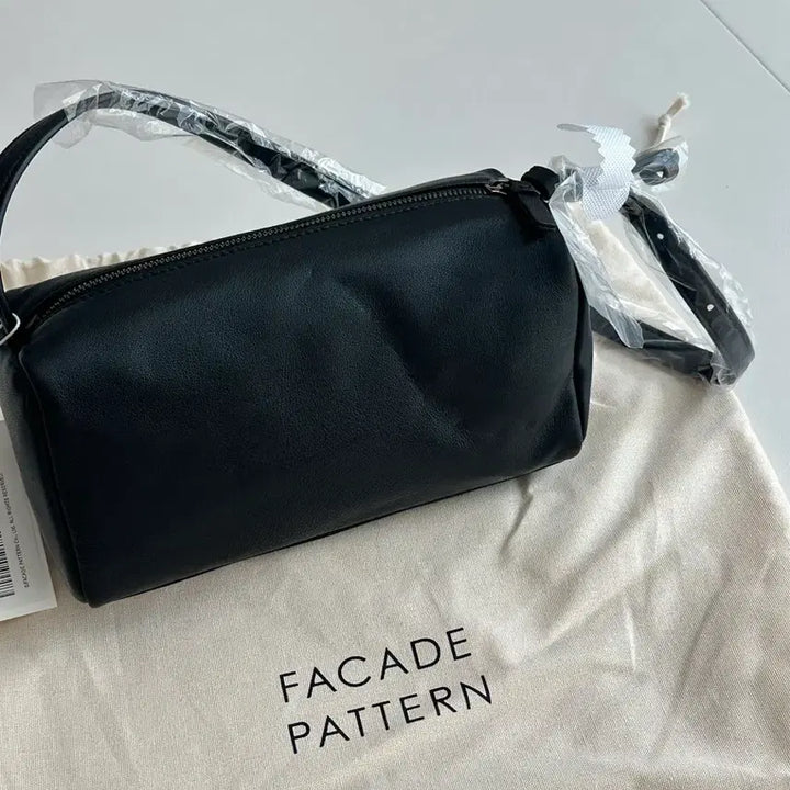 [SOLD OUT] (새상품) 파사드패턴 빈티지 캐빈백 블랙
