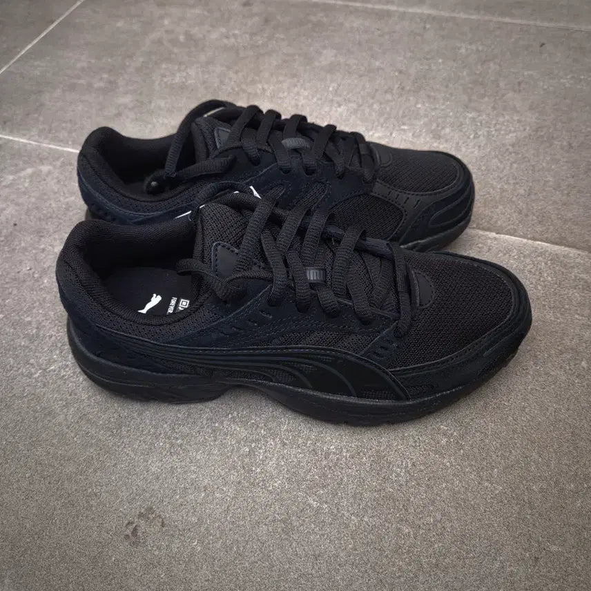 [BUNJANG] Puma Black Sneakers 235 / (택있는새상품)푸마 검정색 운동화235