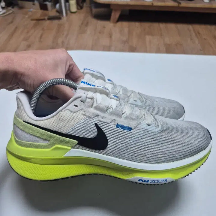 [BUNJANG] Nike Air Zoom Fluorescent Sneakers 260 / 나이키 에어 줌 운동화 형광색260