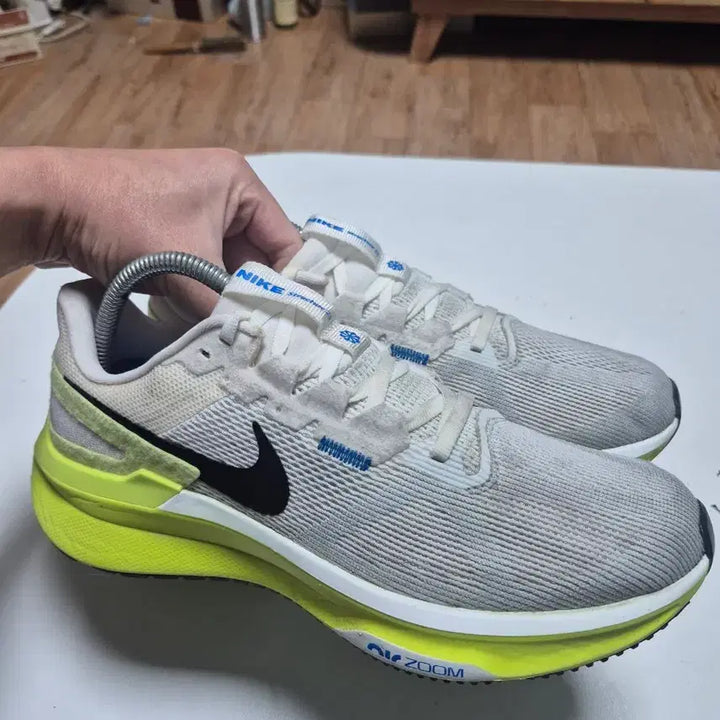 [BUNJANG] Nike Air Zoom Fluorescent Sneakers 260 / 나이키 에어 줌 운동화 형광색260