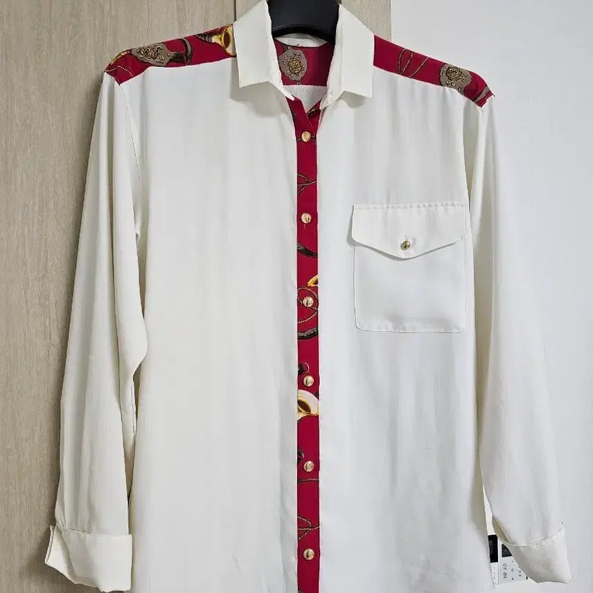 [BUNJANG] Patterned Gold Button Blouse Shirt / 패턴 금장 버튼 블라우스 셔츠