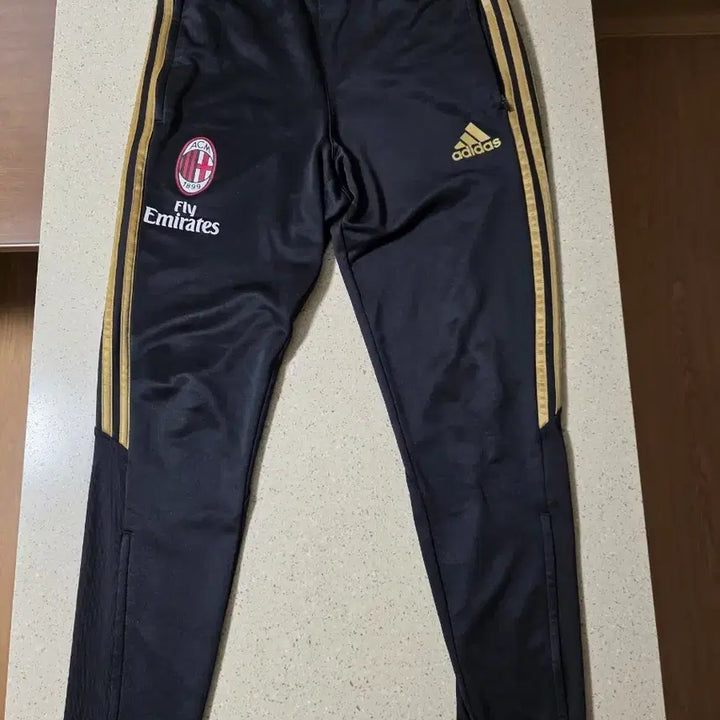 [BUNJANG] Adidas AC Milan Training Pants Black/Gold / 아디다스 AC밀란 트레이닝 바지 블랙/골드