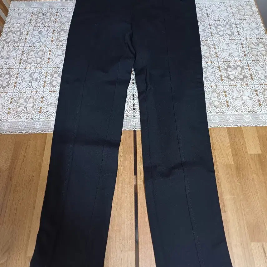 [BUNJANG] Calvin Klein Black Logo Jogger Pants / 캘빈클라인 블랙 로고 팬츠