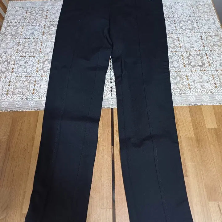 [BUNJANG] Calvin Klein Black Logo Jogger Pants / 캘빈클라인 블랙 로고 팬츠