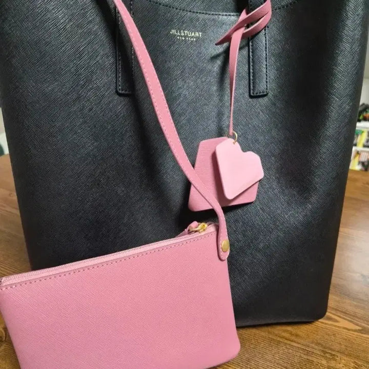 [BUNJANG] Jill Stuart Pink Heart Charm Shoulder Bag / 질스튜언트 핑크하트 참장식 숄더백