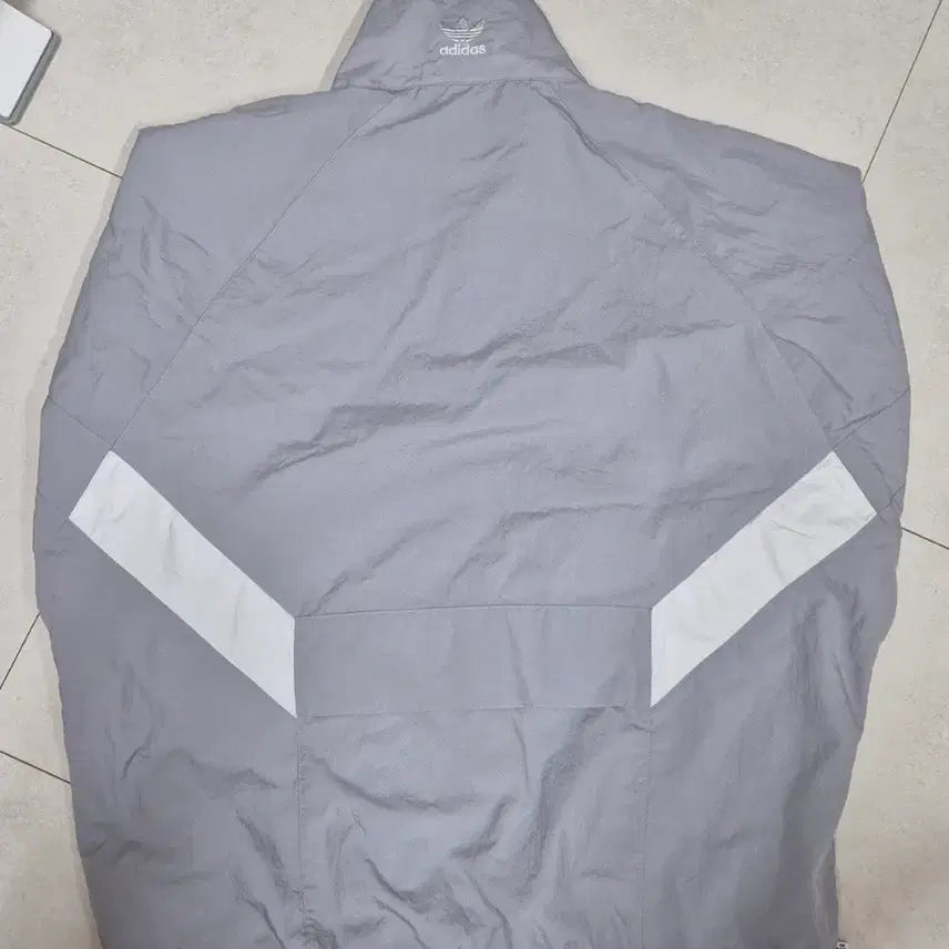 [SOLD OUT] 아디다스 바람막이 자켓 회색