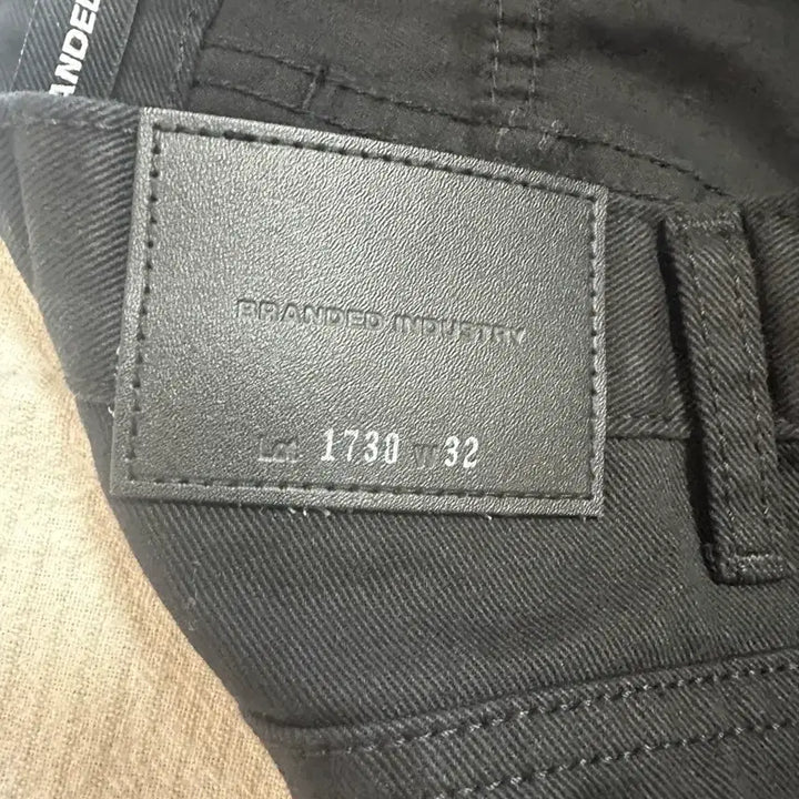 [BUNJANG] Branded 1730 Black Jeans 32 / 브랜디드 1730 블랙진 32(한 번 입음)