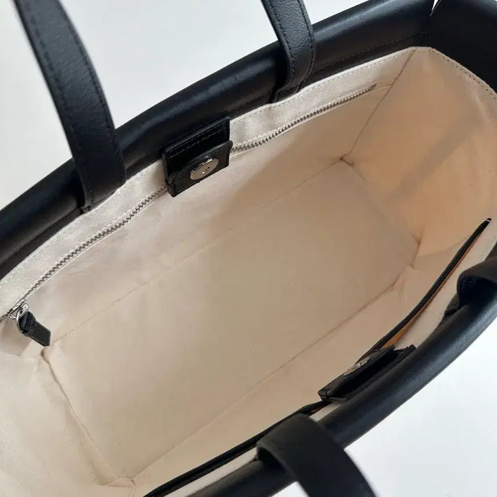[BUNJANG] Facade Pattern Linda Bag Ecru / 파사드패턴 린다백 에크루