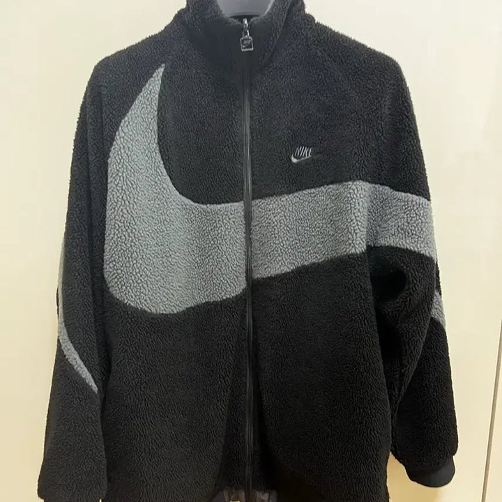 [BUNJANG] Nike Fleece Reversible Jacket Black/Grey / 나이키 후리스 리버시블 검회