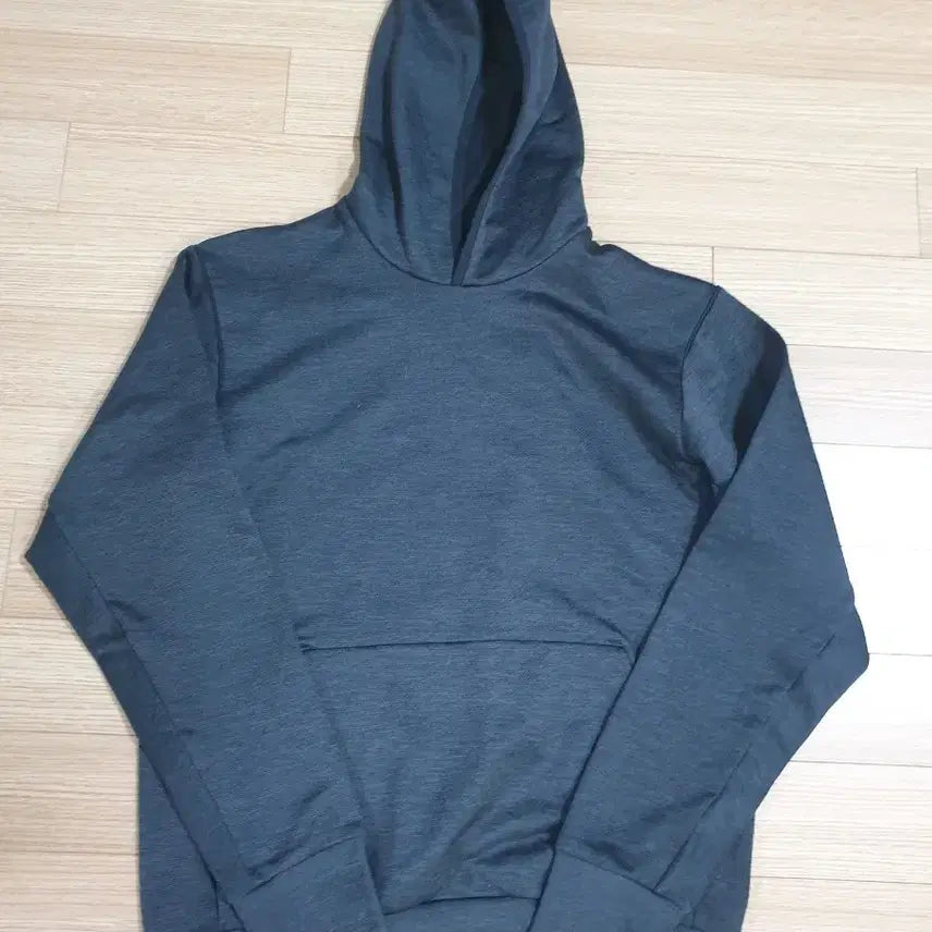 [SOLD OUT] 데상트 후드티셔츠