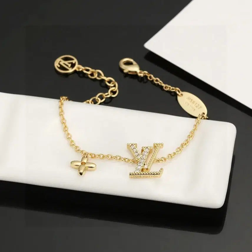 [BUNJANG] Louis Vuitton Signature Daily Bracelet / 루이비통 레터 팔찌  시그니처 데일리 팔찌