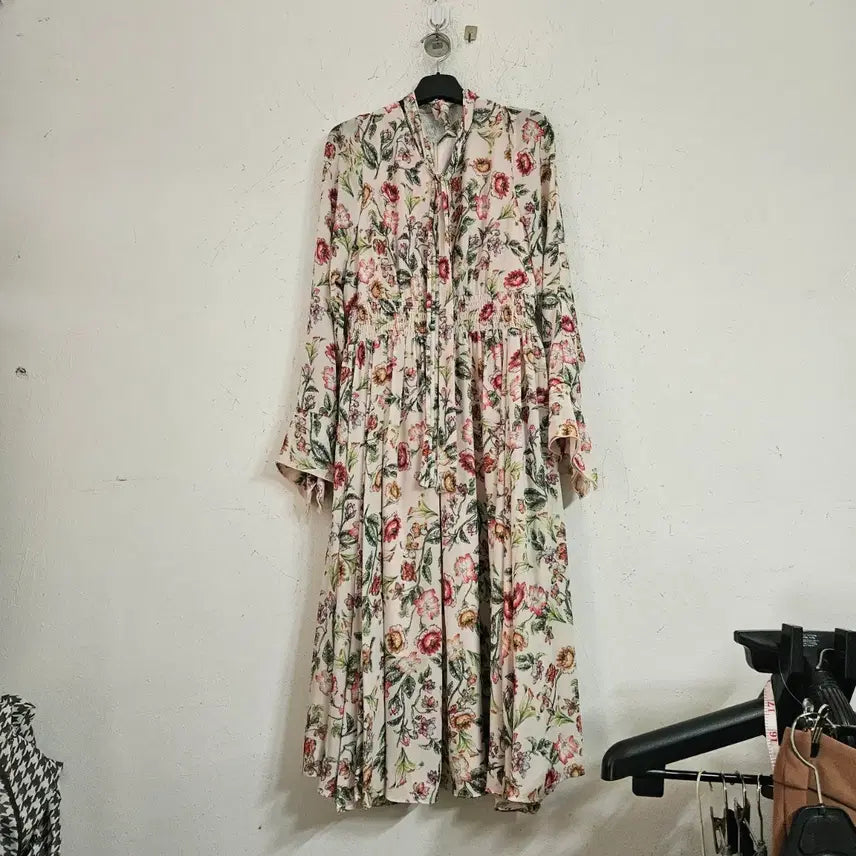 [BUNJANG] Flower Pattern Long Dress with Ribbon Detail / 플라워 패턴 롱 원피스 리본 포인트