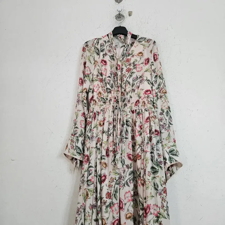 [BUNJANG] Flower Pattern Long Dress with Ribbon Detail / 플라워 패턴 롱 원피스 리본 포인트
