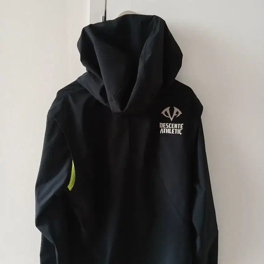 [BUNJANG] Descente Functional Windbreaker Black / 데상트 기능성 바람막이 블랙
