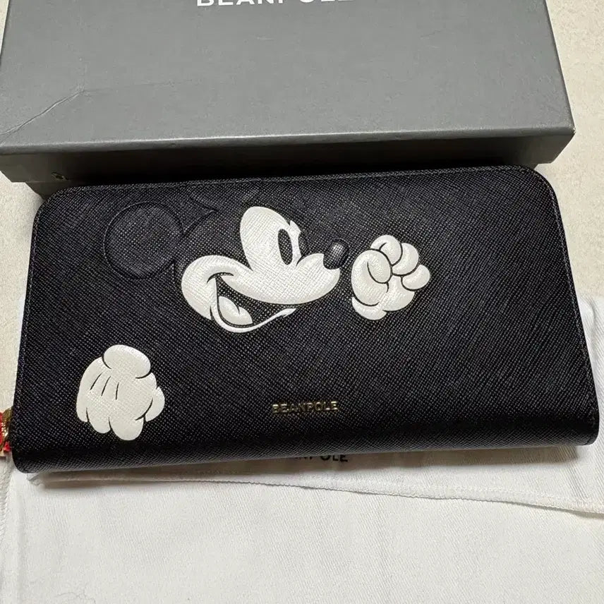 [BUNJANG] Beanpole x Disney Mickey Mouse Embroidery Long Wallet / 빈폴 미키 장지갑