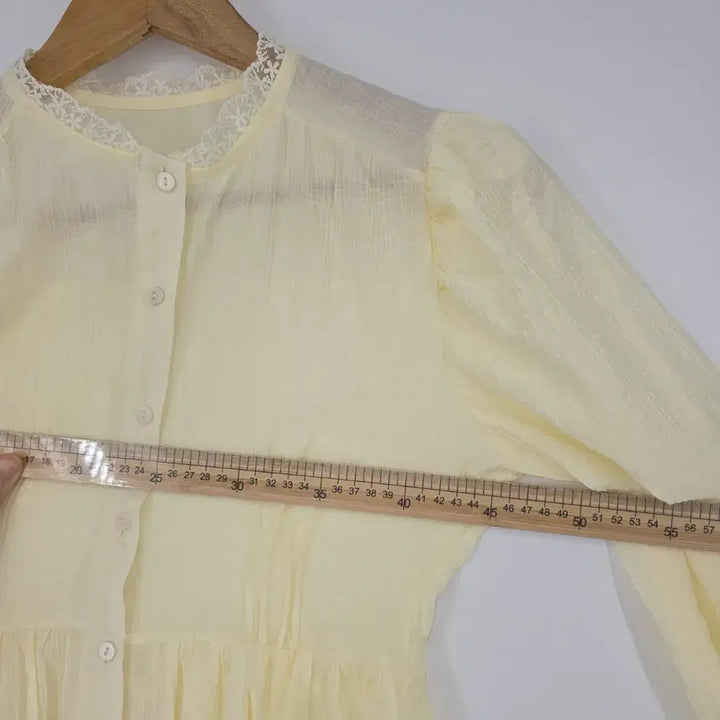 [BUNJANG] Lace Blouse Crop Top / 연한 노란  레이스 블라우스 셔링 크롭탑
