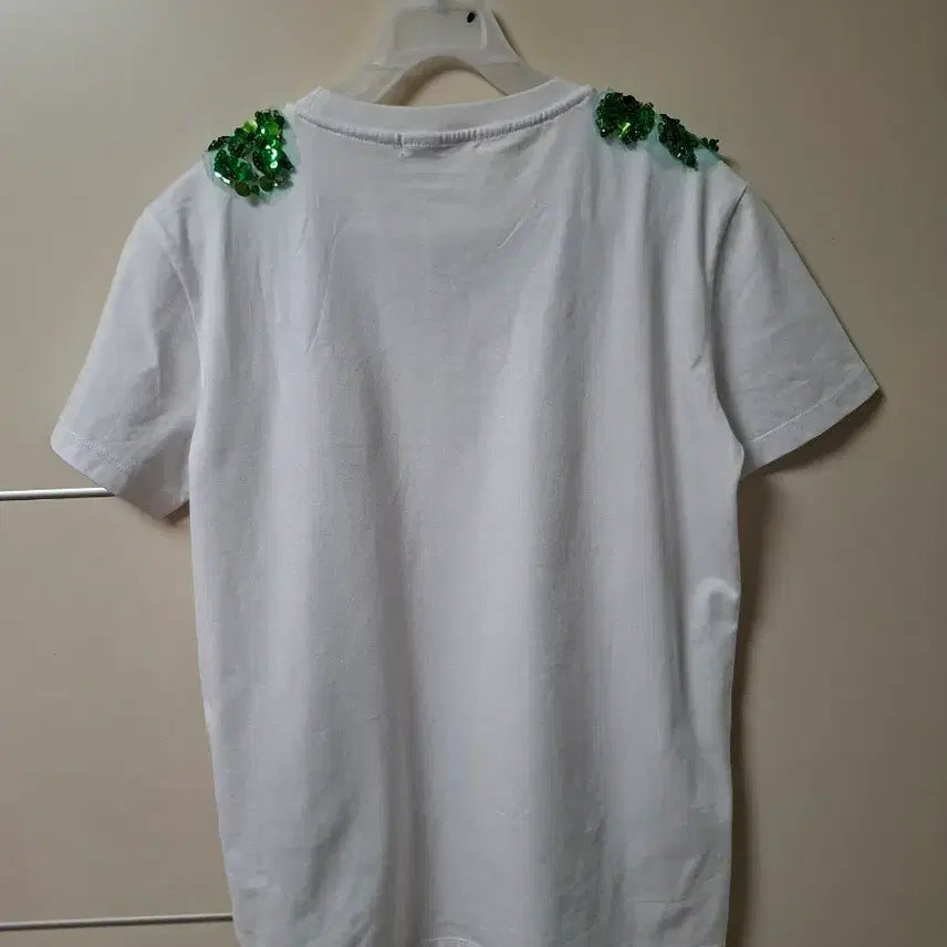 [BUNJANG] Miu Miu White Sequin Short Sleeve T-Shirt / [여성] 미우미우 화이트 스팽글 반팔 티셔츠