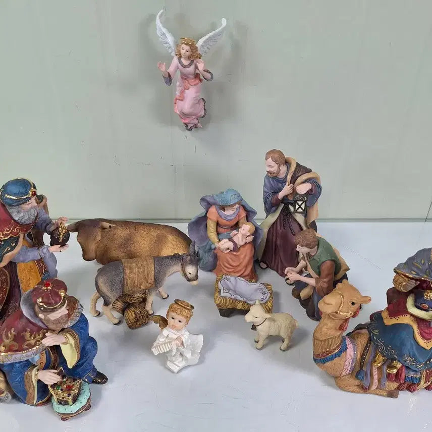[BUNJANG] Nativity Scene Figurine Set (12 Pieces) / 천주교 기독교 예수 탄생 피규어 인형 12조각