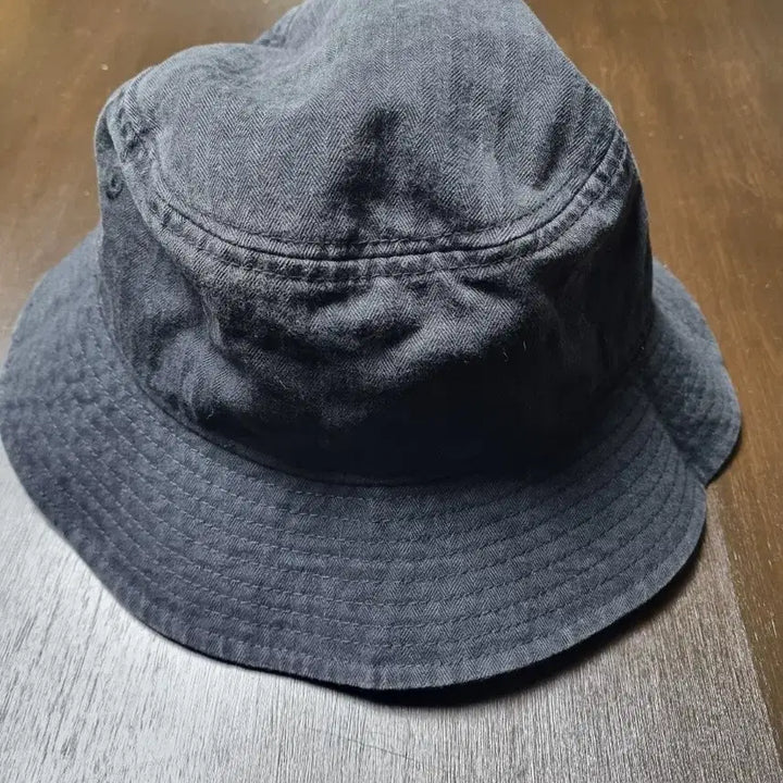[SOLD OUT] 뉴에라 블랙 워싱 버킷햇