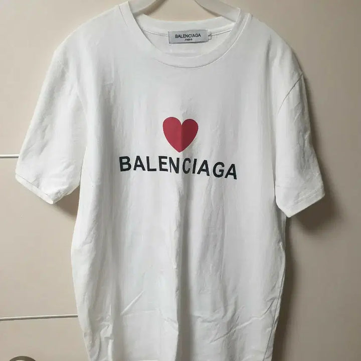 [BUNJANG] Balenciaga Heart Logo Short Sleeve T-shirt White / [여성] 발렌시아가 하트 로고 반팔 티셔츠 화이트