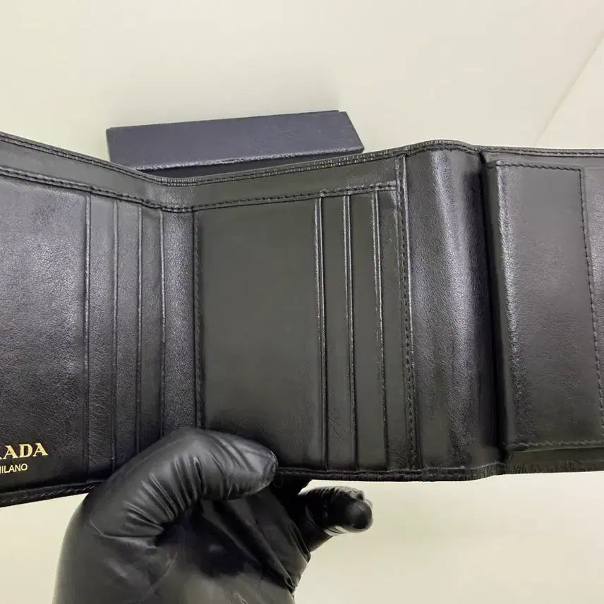 [BUNJANG] Prada Saffiano Bi-fold Wallet / 프라다 블랙 사피아노 반지갑