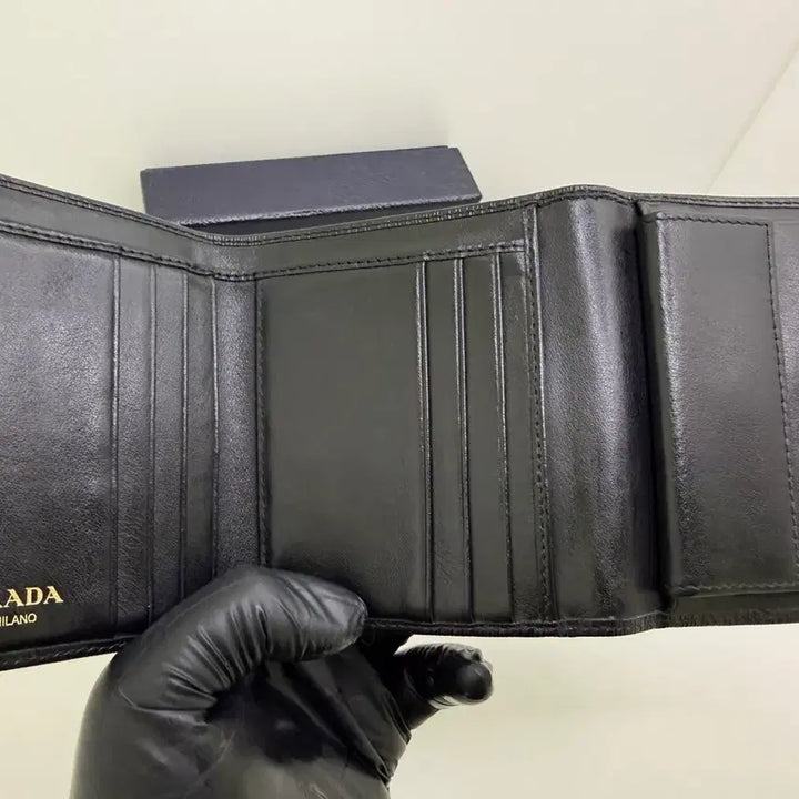 [BUNJANG] Prada Saffiano Bi-fold Wallet / 프라다 블랙 사피아노 반지갑