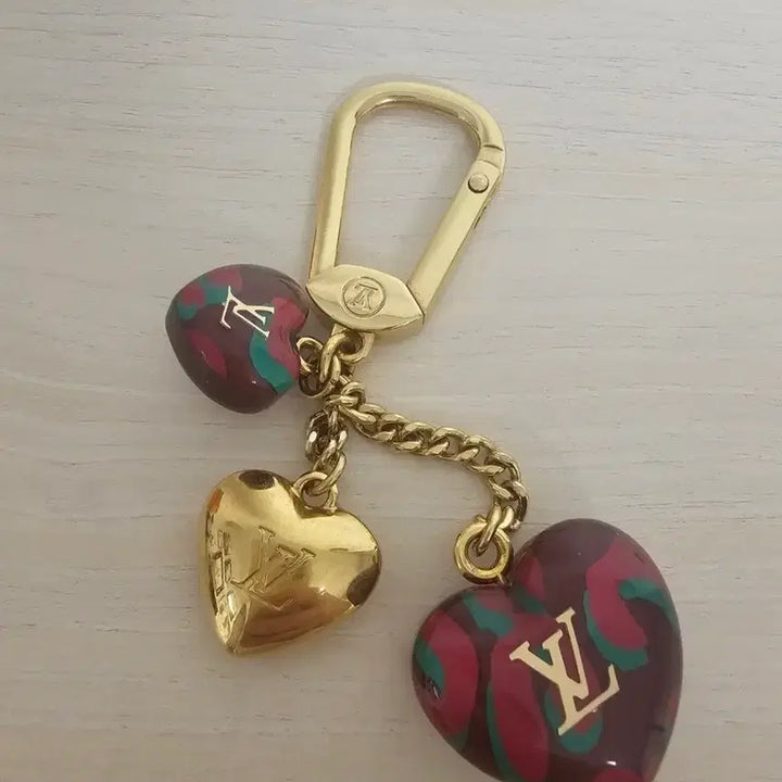 [BUNJANG] Louis Vuitton Heart Keychain/Bag Charm Gold / 루이비통 하트 키링/가방참 골드