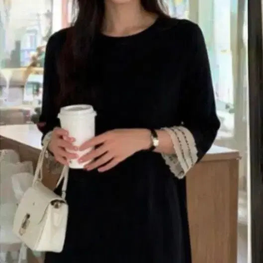 [BUNJANG] HOTPING Pleated Trim Black Mini Dress / 소매/밑단 플리츠 배색 블랙 미니 원피스