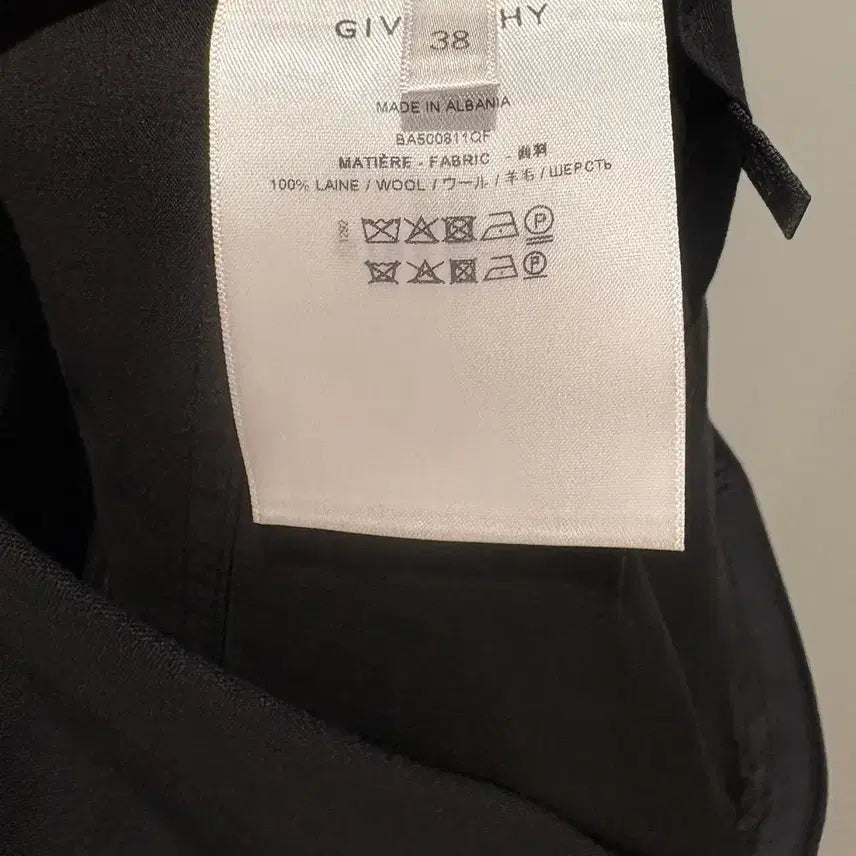 [SOLD OUT] 지방시 슬랙스 팬츠 블랙 38 (26-27) 새상품 정품