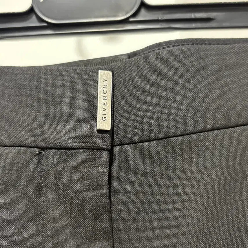 [SOLD OUT] 지방시 슬랙스 팬츠 블랙 38 (26-27) 새상품 정품