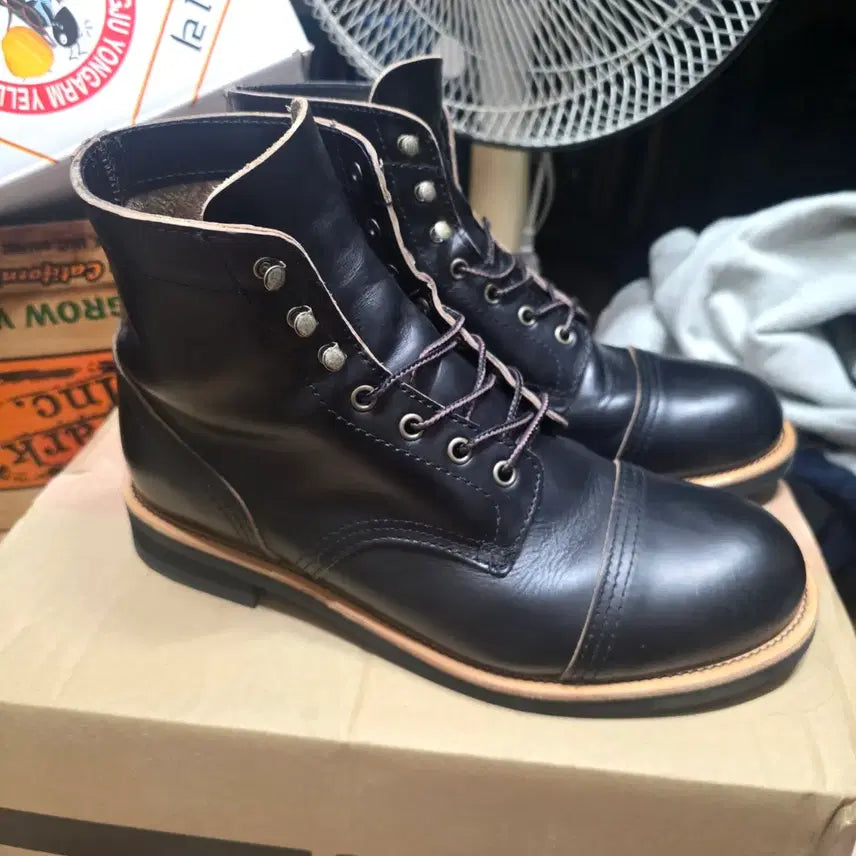 [SOLD OUT] 조셉트 크롬악셀 부츠 블랙 280 팝니다