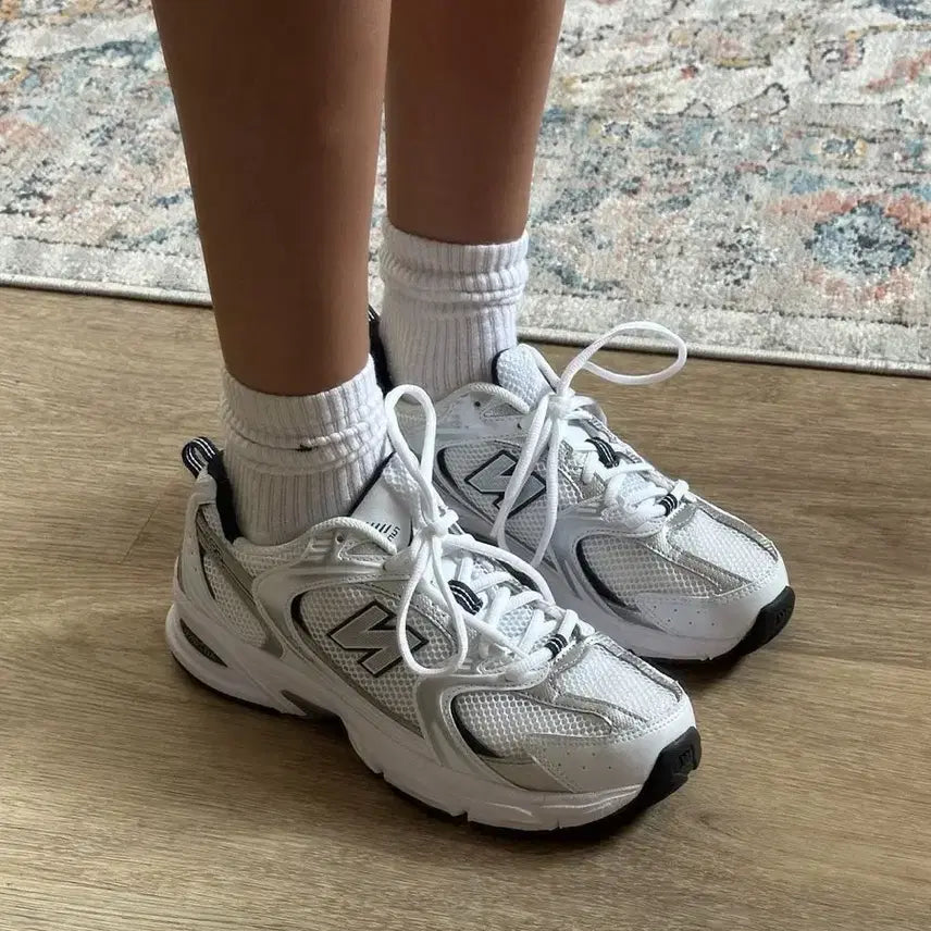 [BUNJANG] New Balance 530 White Sneakers / 뉴발란스 530 화이트 235