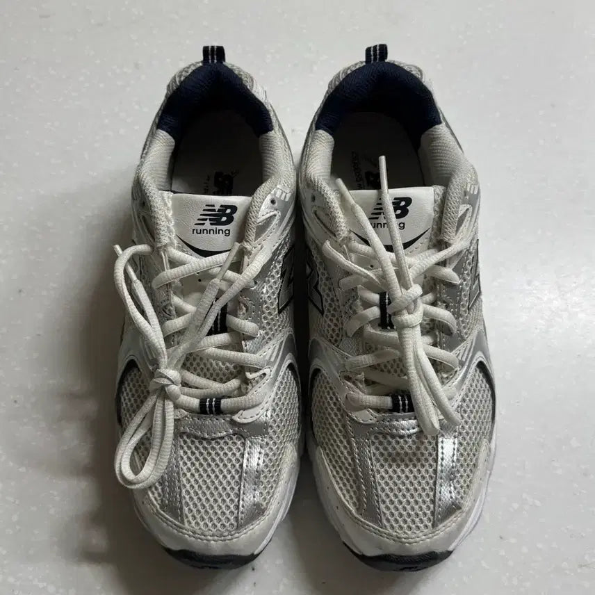 [BUNJANG] New Balance 530 White Sneakers / 뉴발란스 530 화이트 235