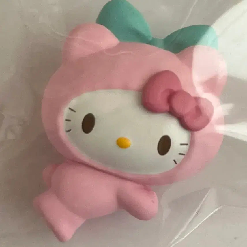 [BUNJANG] Sanrio Hello Kitty Hug Court Figure / 산리오 헬로키티 허그코트 피규어 가챠 미개봉