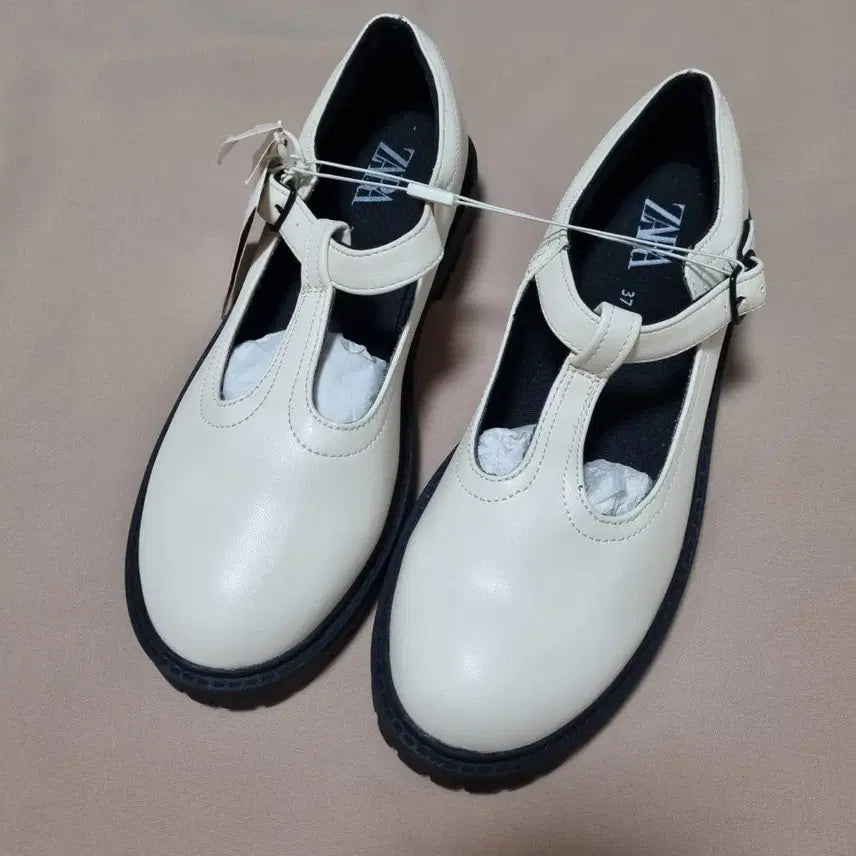 [SOLD OUT] 자라 메리제인 플랫 플랫폼 구두 37