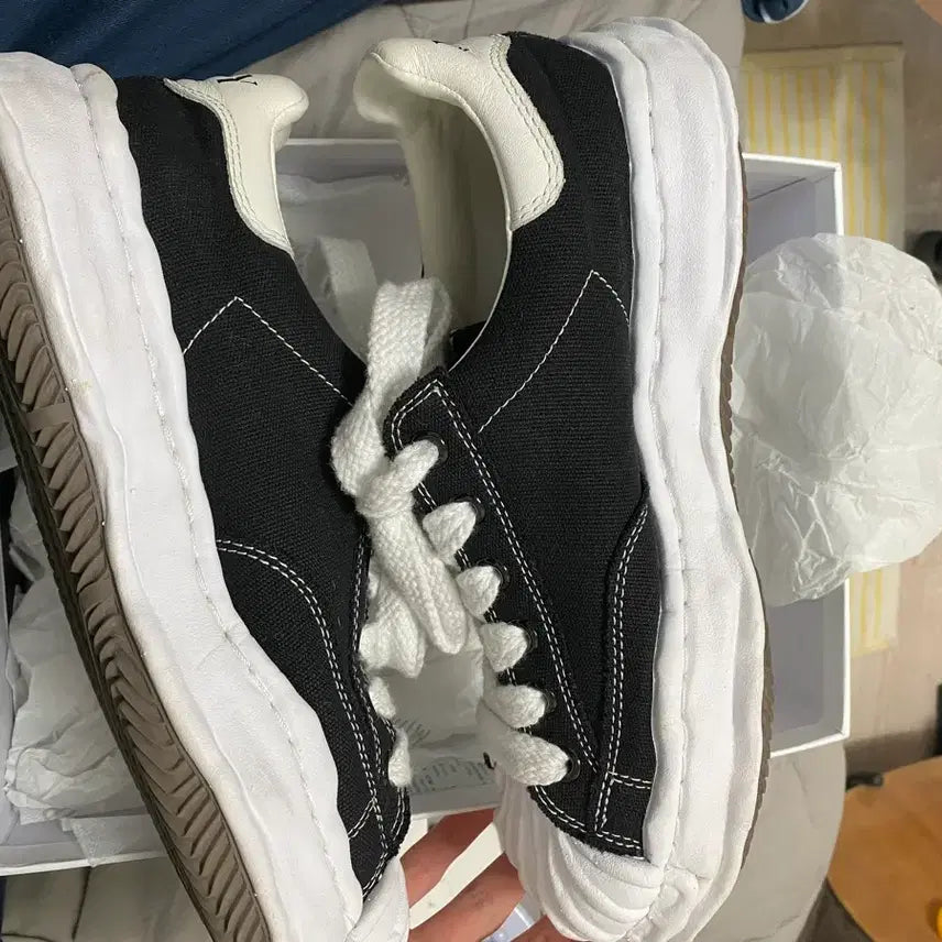 [BUNJANG] Yasuhiro Blakey Leather Sneakers / 야스히로 블레이키 43