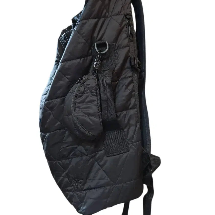 [BUNJANG] KOLON SPORT Nylon Quilting Backpack Black / 코오롱스포츠 나일론 퀼팅 롤 백팩 블랙 /0421