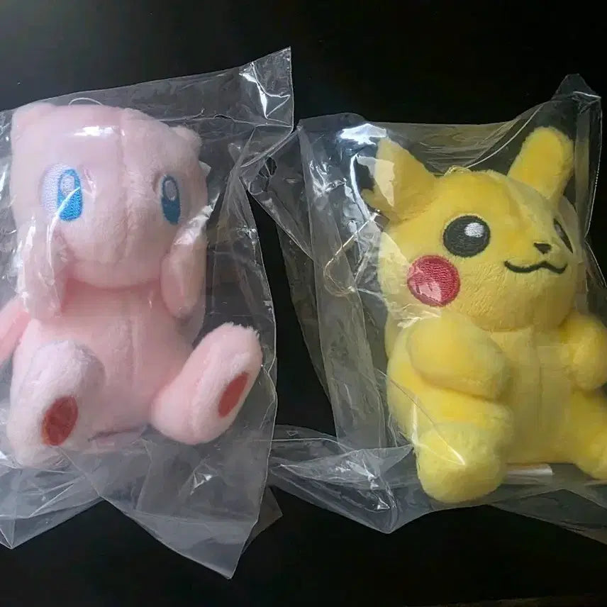 [BUNJANG] Pokemon Pikachu &amp; Mew Plush Set / 포켓몬스터 피카츄/뮤 인형 세트 새상품(가격 제안 가능)