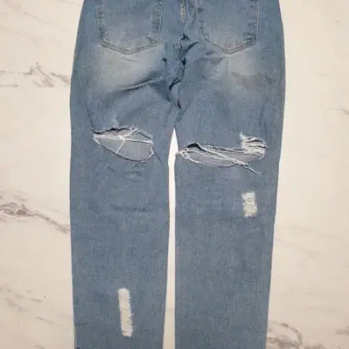 [BUNJANG] Distressed Denim Jeans (Size 30) / 뒤가 포인트인 청바지(30)