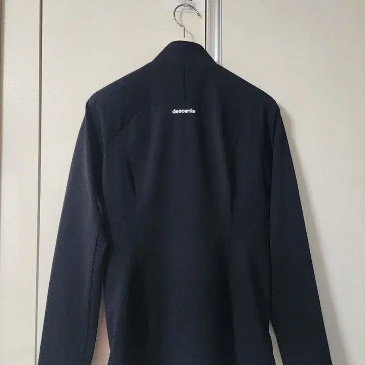 [SOLD OUT] 데상트 블랙 라인 집업 자켓90여