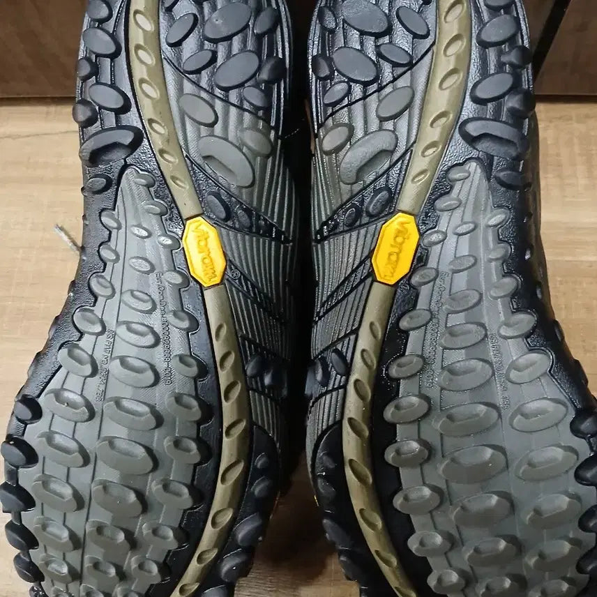 [BUNJANG] 머렐 남성 트레킹화 J73703 사이즈 275mm / 머렐 남성 트레킹화 J73703 사이즈 275mm