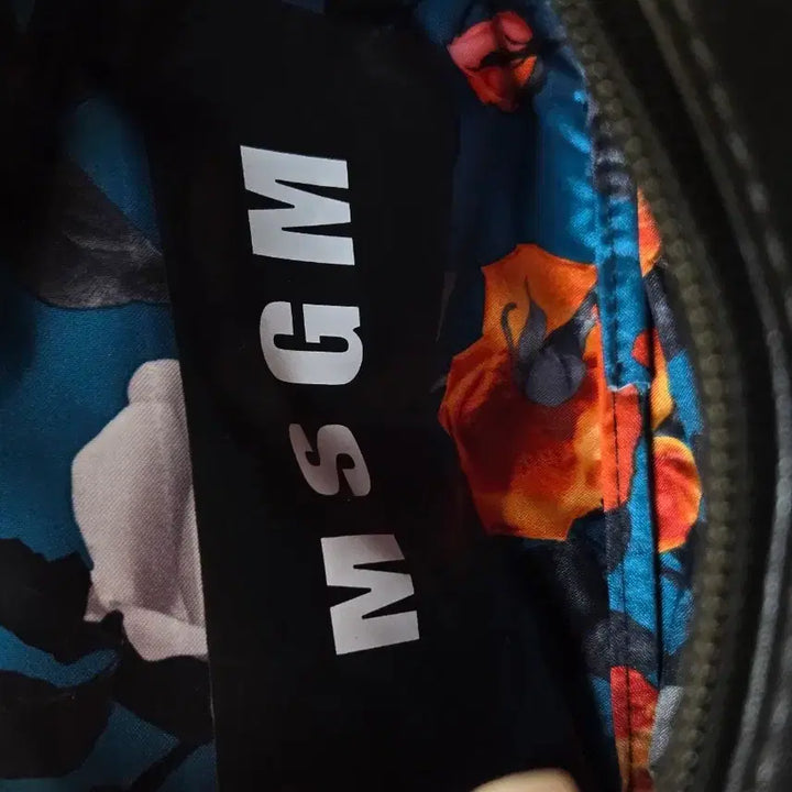 [BUNJANG] MSGM Black Logo Two-Way Crossbody Bag / MSGM 블랙 로고 투웨이 크로스백 가방 미사용 보관만