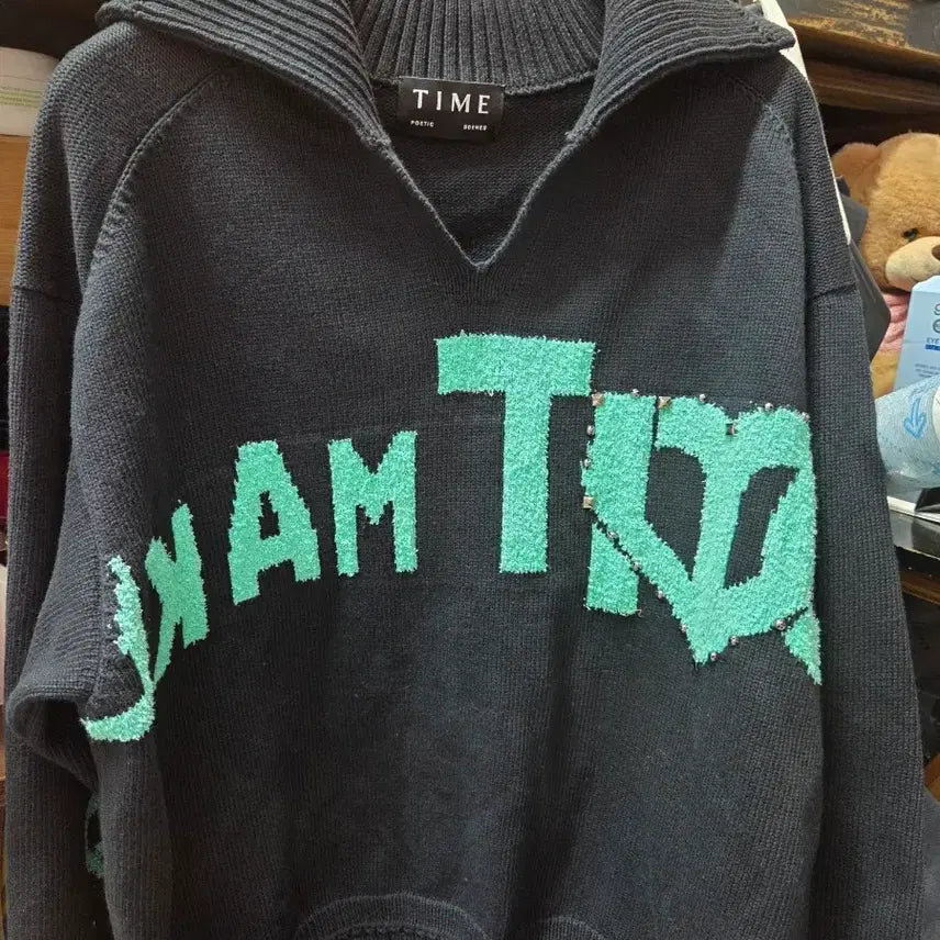 [BUNJANG] TIME Black Lettering Knit Sweater / TIME 블랙 레터링 니트